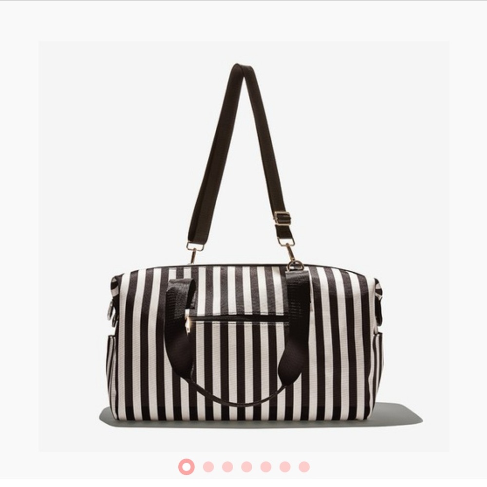 A+O X FABFITFUN DUFFLE BAG